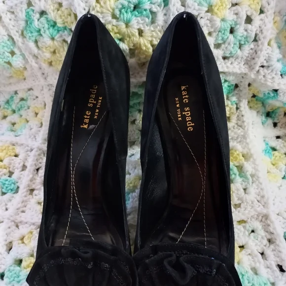 Kate Spade Women's Ruffle Suede Black Peep Toe Heels Size 10 US - Picture 12 of 16